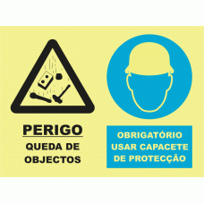 PERIGO QUEDA DE OBJECTOS. OBRIGATÓRIO USAR CAPACETE DE PROTEÇÃO