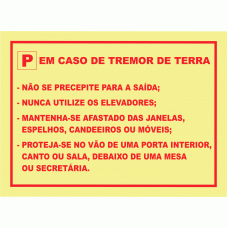 EM CASO DE TREMOR DE TERRA - INSTRUÇÕES
