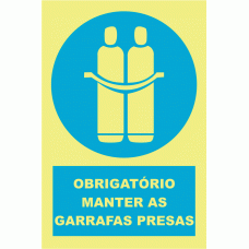 OBRIGAT&Oacute;RIO MANTER AS GARRAFAS PRESAS