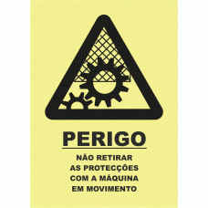 Perigo n&atilde;o retirar as prote&ccedil;&otilde;es com a maquina em movimento