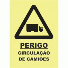 Perigo circula&ccedil;&atilde;o de cami&otilde;es